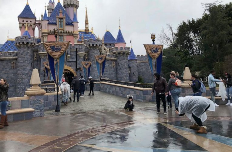 Disney delays Southern California theme park reopenings