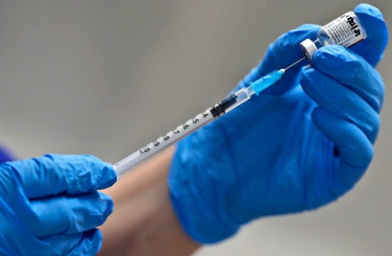 UK chief medical officers defend delay of second Pfizer Covid-19 vaccine doses