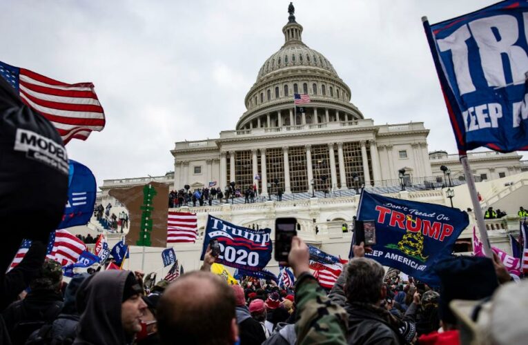 CNN reporter tries to interview man arrested at Capitol riot