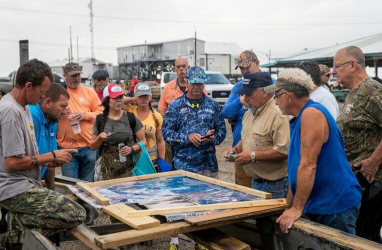 Determined volunteers still search for capsized ship missing