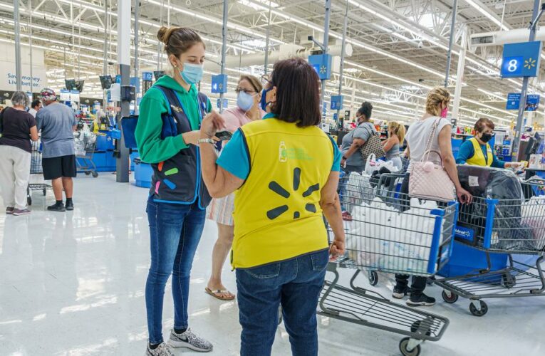 Walmart mandates vaccines for all corporate employees