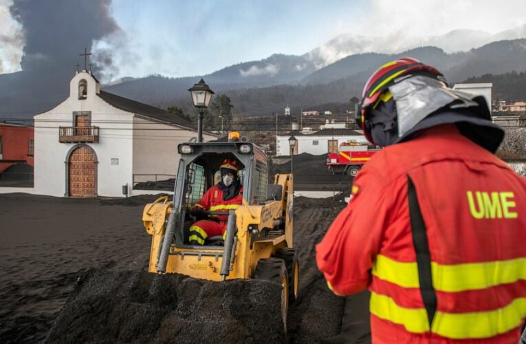 Strongest quake since volcano erupted shakes Spanish island