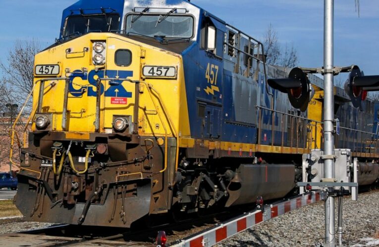 CSX 3Q railroad profit jumps 32% as volume grows 3%