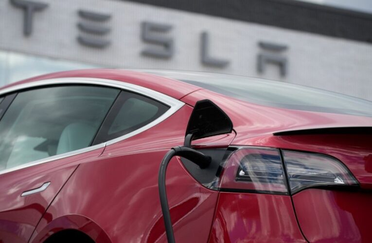 Tesla says it delivered record 936K vehicles in 2021, up 87%