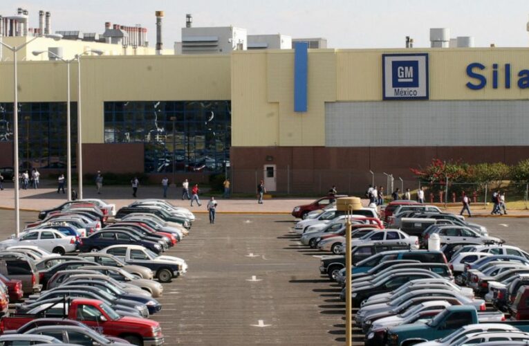 Auto workers vote for independent union at Mexico GM plant