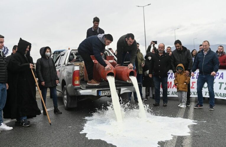 Greek farmers threaten to block highways in energy protest