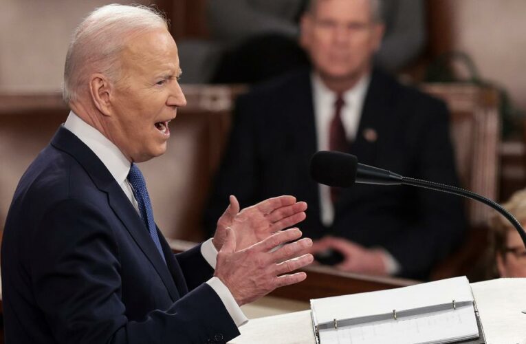 Biden announces new sanctions on Russian oligarchs