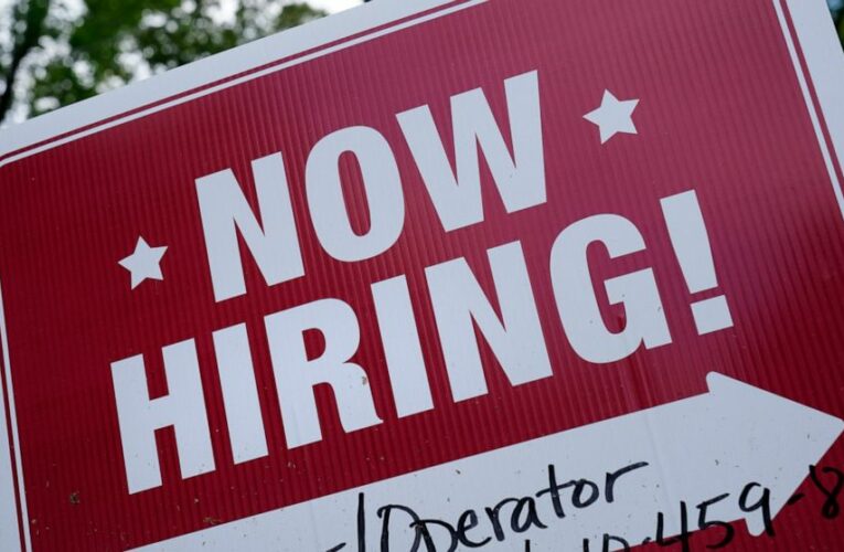 Fewer Americans file for jobless claims last week