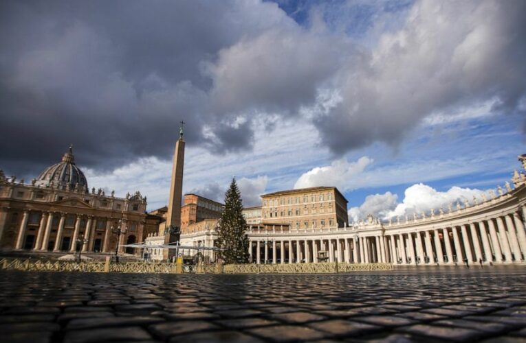 Banker says he warned Vatican about London fund investor