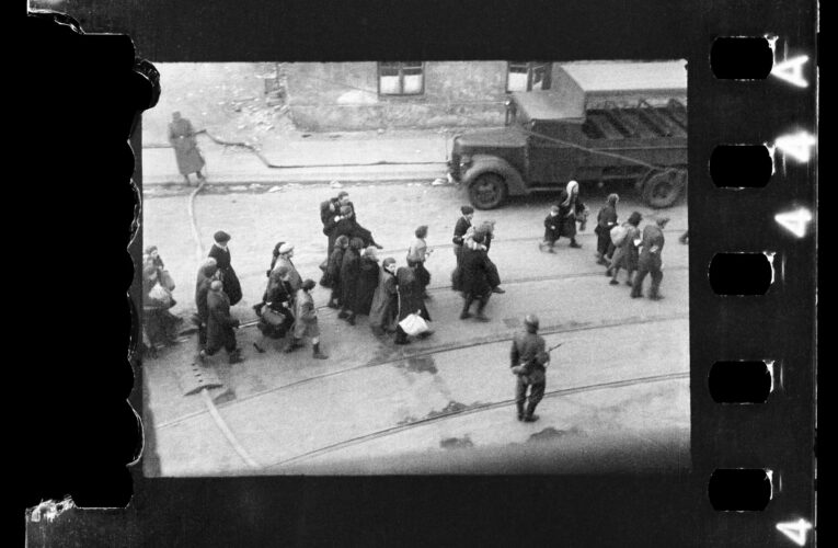 New photographs of Warsaw Ghetto found in family collection | AP News