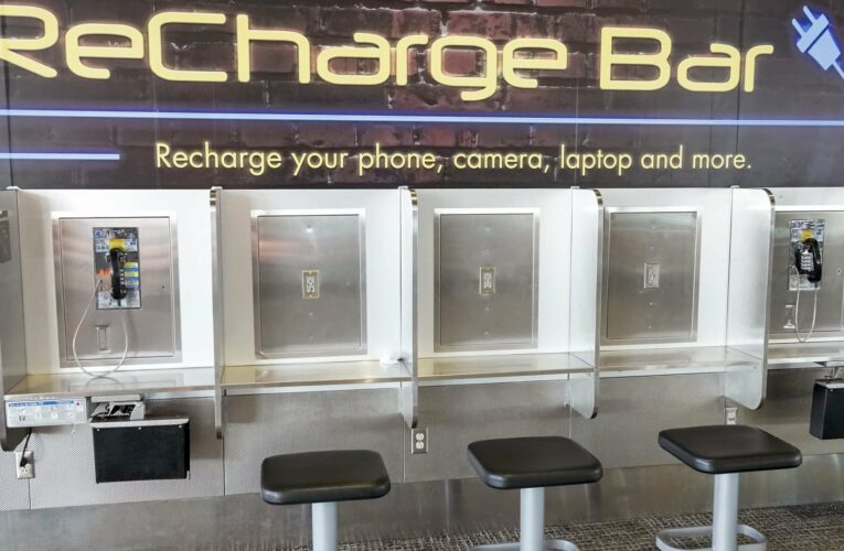 FBI warns against using public phone charging stations